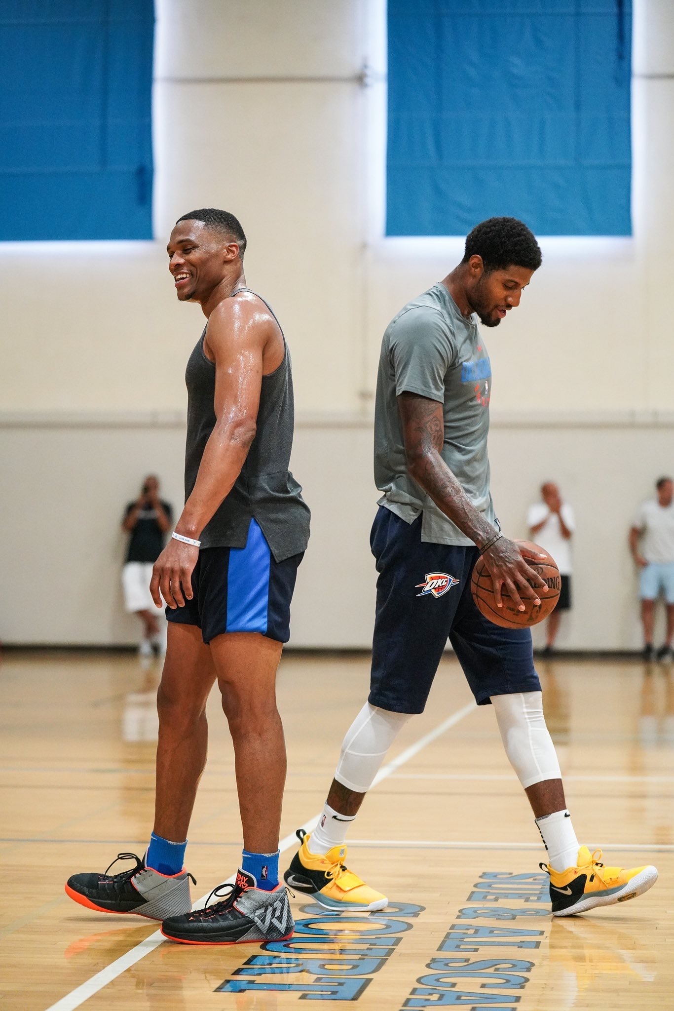 等暗示性语 等暗示性语